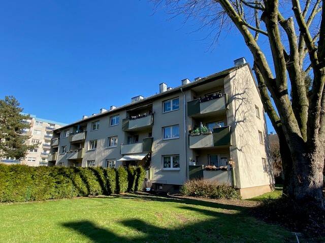 Vermietete 4 Zimmer Wohnung mit Gartenanteil!!! GARAGEN verfügbar!, 40472 Düsseldorf (Hubbelrath Lichtenbroich Rath Unterrath)