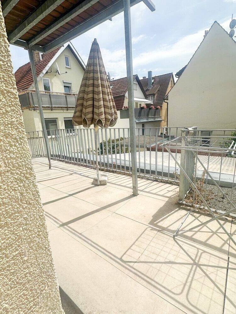 Schöne 2-Zimmer-Wohnung mit großem Balkon und Einbauküche, 70376 Stuttgart (Bad Cannstatt Burgholzhof Münster Zuffenhausen)