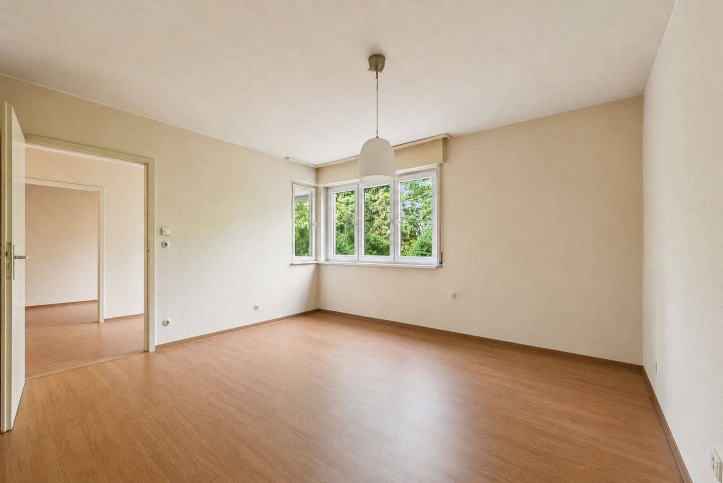 Charmante 3-Zimmer-Wohnung mit Entwicklungspotenzial, 71636 Ludwigsburg
