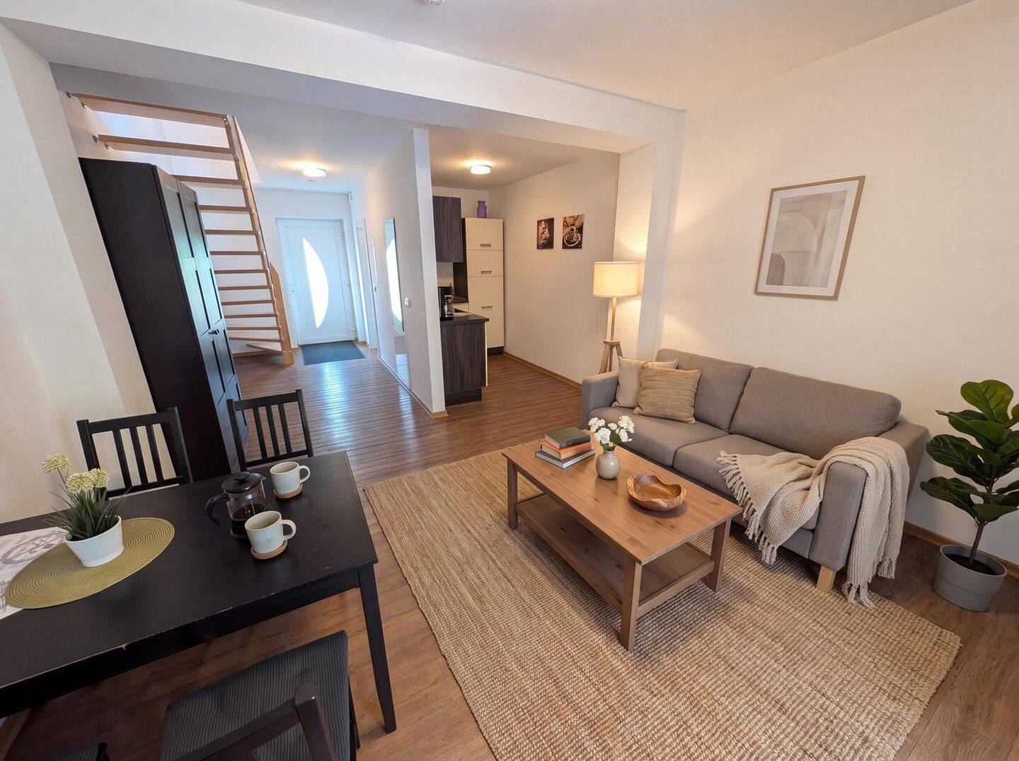 Helle 2-Zimmer-Wohnung mit Einbauküche – neuwertig, optional möbliert, 16356 Ahrensfelde