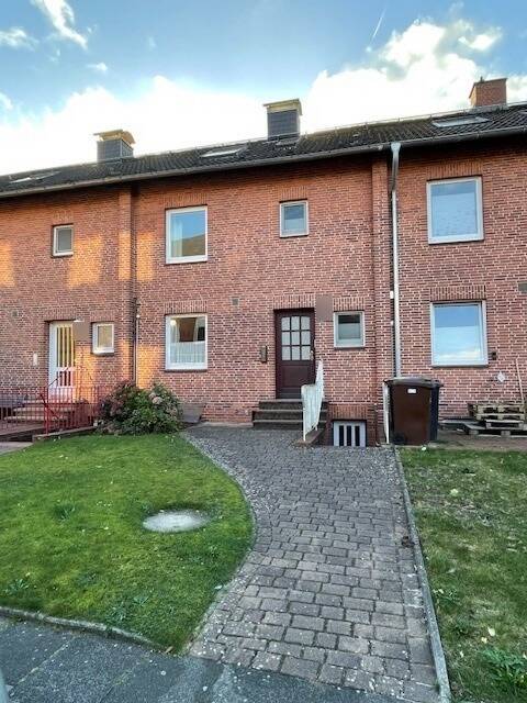 Reihenmittelhaus in ruhiger Lage von Büdelsdorf mit viel Potential, 24782 Büdelsdorf