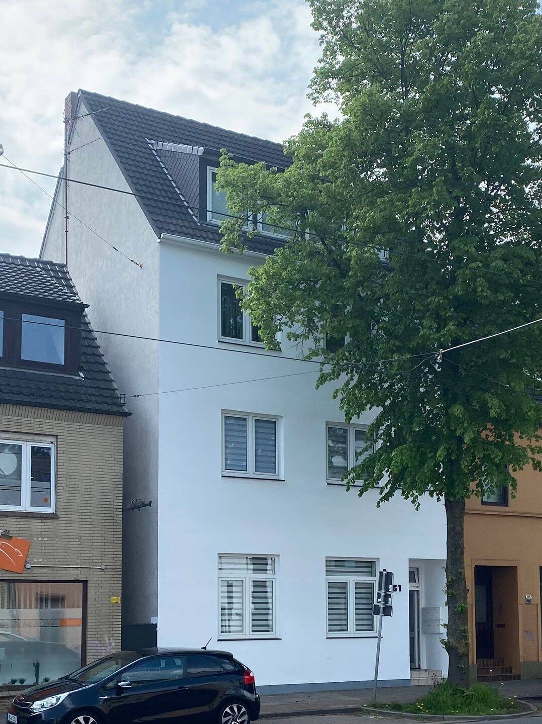 Mehrfamilienhaus mit Bürofläche ,Lagerfläche und Garagen zu verkaufen, 28207 Bremen (Hastedt)