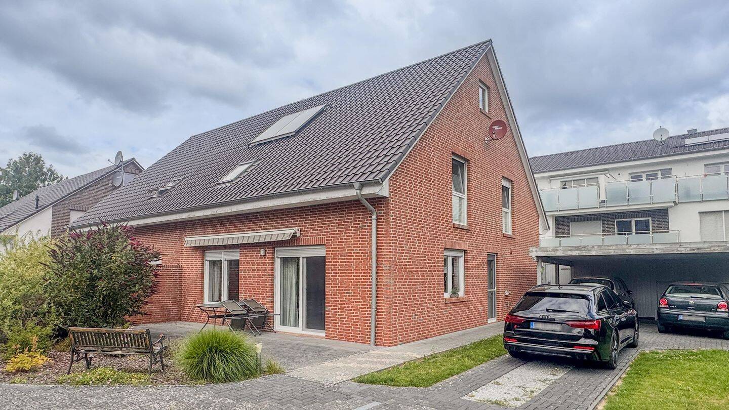 Moderne Doppelhaushälfte in begehrter Wohnlage von Vechelde, 38159 Vechelde