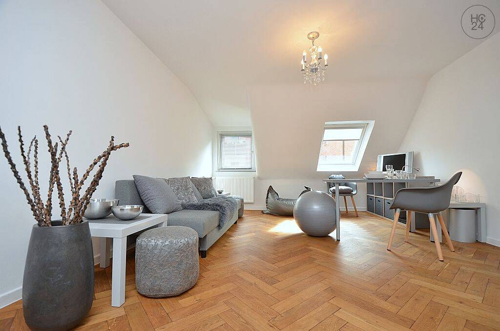 Wunderschöne, möblierte Altbauwohnung mit Reinigungsservice in Stuttgart West, 70197 Stuttgart (West)
