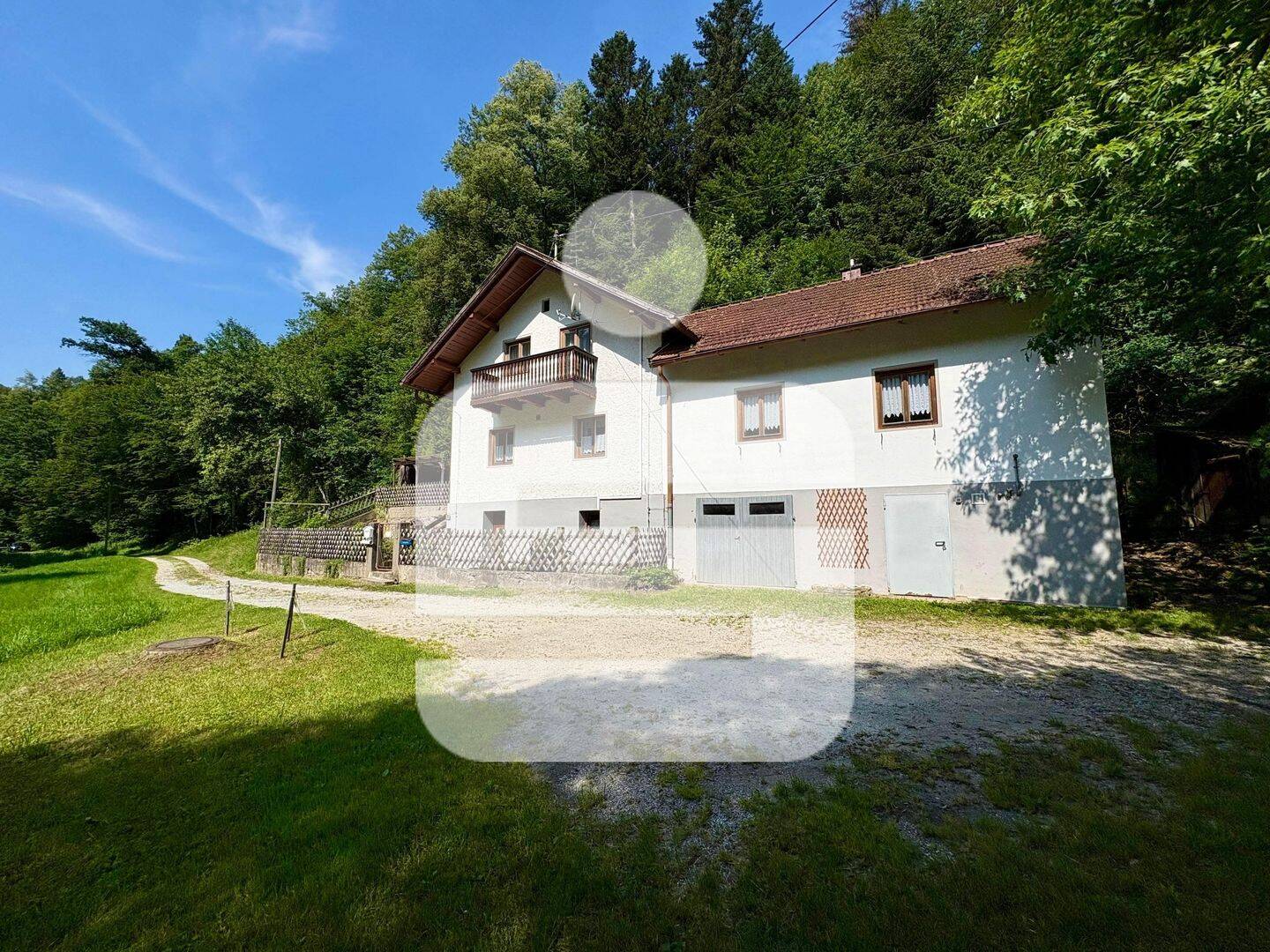Einzigartige Lage – sanierungsbedürftiges Objekt! Einfamilienhaus in Niedersatzbach (Thyrnau), 94136 Thyrnau