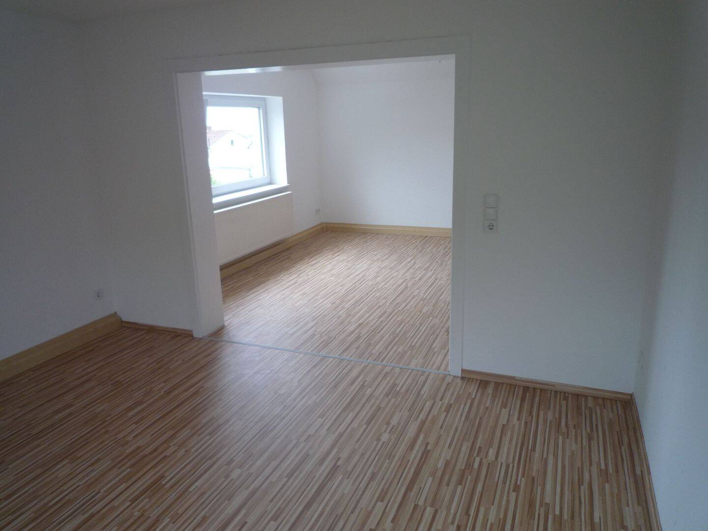3ZKB, 90 m² Wohnung im ruhigen 2 Familienhaus in Sandershausen, 34266 Niestetal