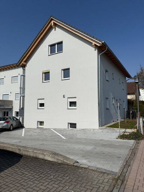 Top-Investment: Vermietete 4-Zimmer-Wohnung mit Balkon zzgl. Stellplatz!, 94351 Feldkirchen