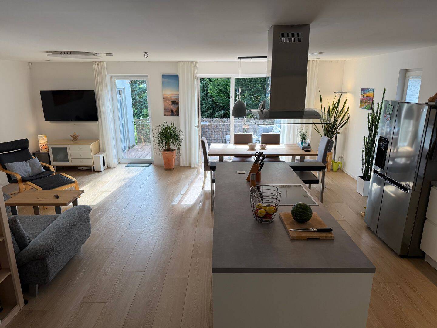 Exklusive Eigentumswohnung mit 52 m² Wohnbereich, großem Westbalkon, 2 Tiefgaragenstellplätzen, Energieeffizienzklasse A, 21217 Seevetal
