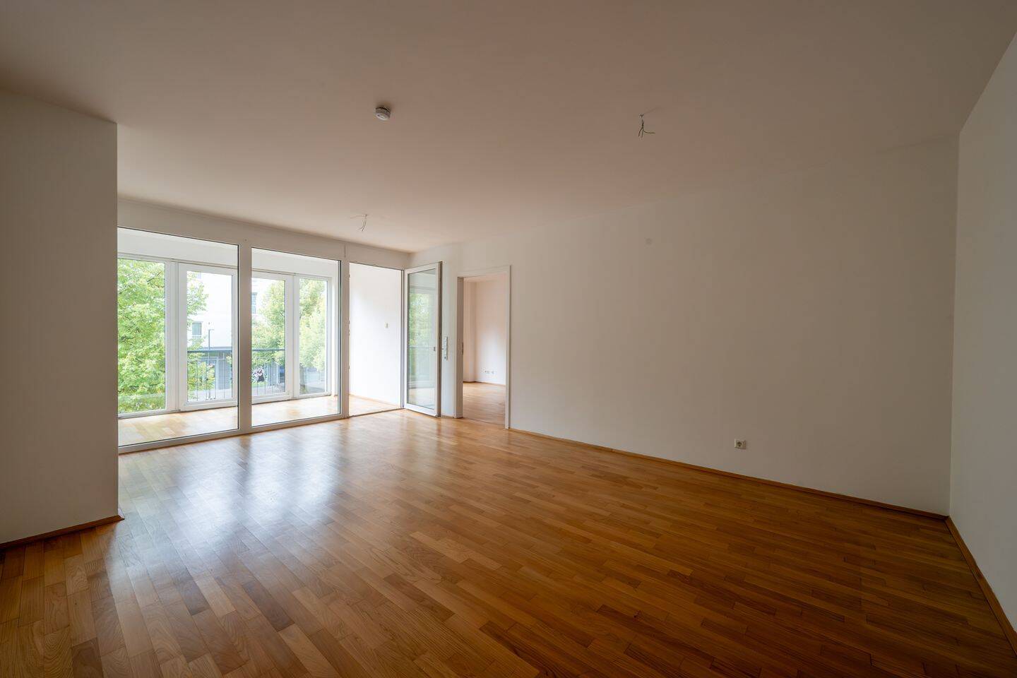 Barrierefreie 2-Zimmer-Wohnung mit Wintergarten und exklusiven Gemeinschaftsbereichen, 60438 Frankfurt am Main (Kalbach-Riedberg Niederursel)