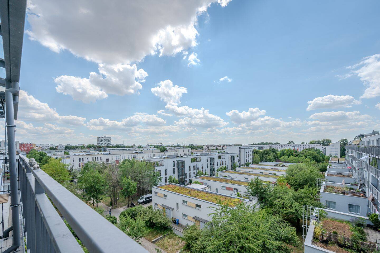 FIRSTPLACE – Großzügige Terrassenwohnung mit Alpenblick direkt am Olympiapark – sofort bezugsbereit, 80797 München (Maxvorstadt Milbertshofen-Am Hart Neuhausen-Nymphenburg Schwabing-West)