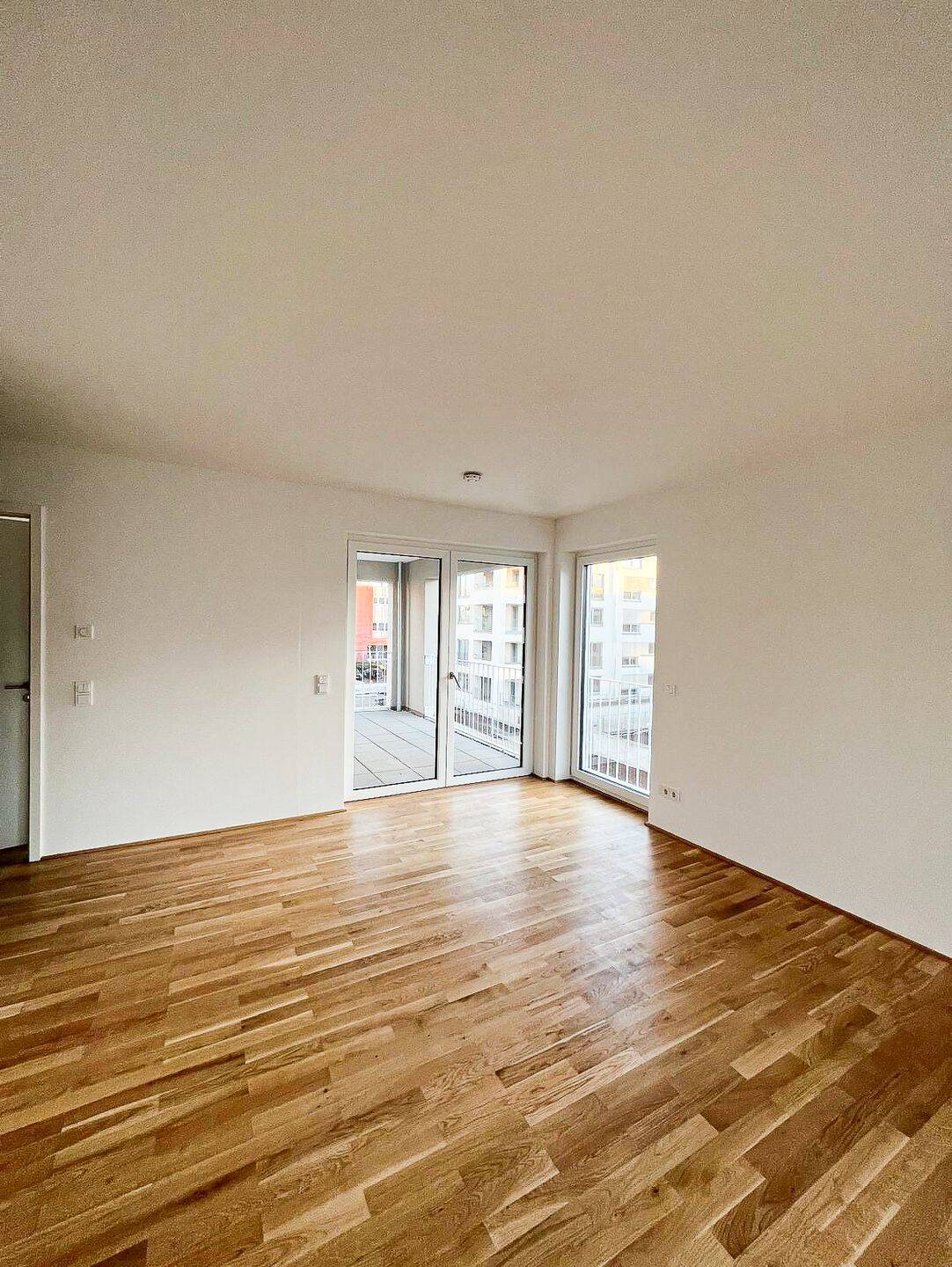 Großzügige 2-Zimmer-Wohnung im Erdgeschoss mit EBK und Duschbad, 61352 Bad Homburg v.d. Höhe