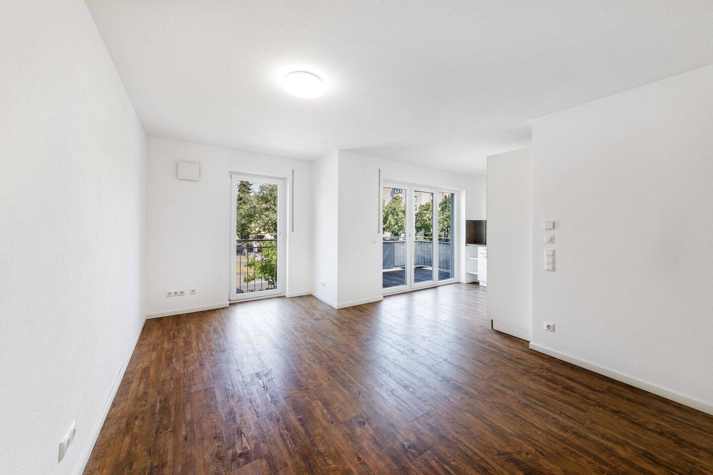 Energieklasse B · Holzpelletheizung · Westbalkon · Tiefgarage · Bezugsfrei