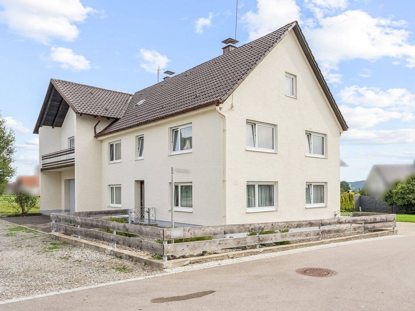 Wohnen, Arbeiten und Gestalten – Immobilie mit Werkstatt und Ausbaupotenzial in Osterberg, 89296 Osterberg
