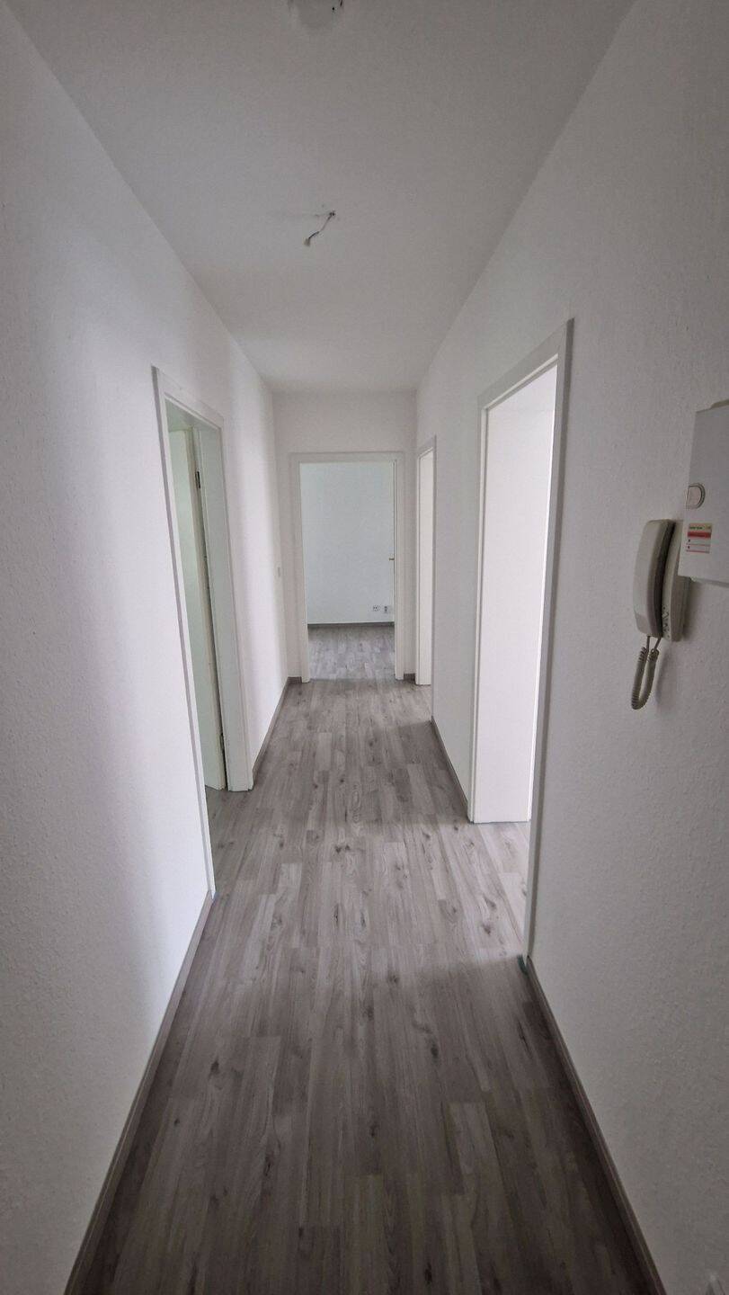 Helle 3-Zimmer-Wohnung mit Balkon in Brandenburg, 14770 Brandenburg an der Havel (Altstadt Nord)