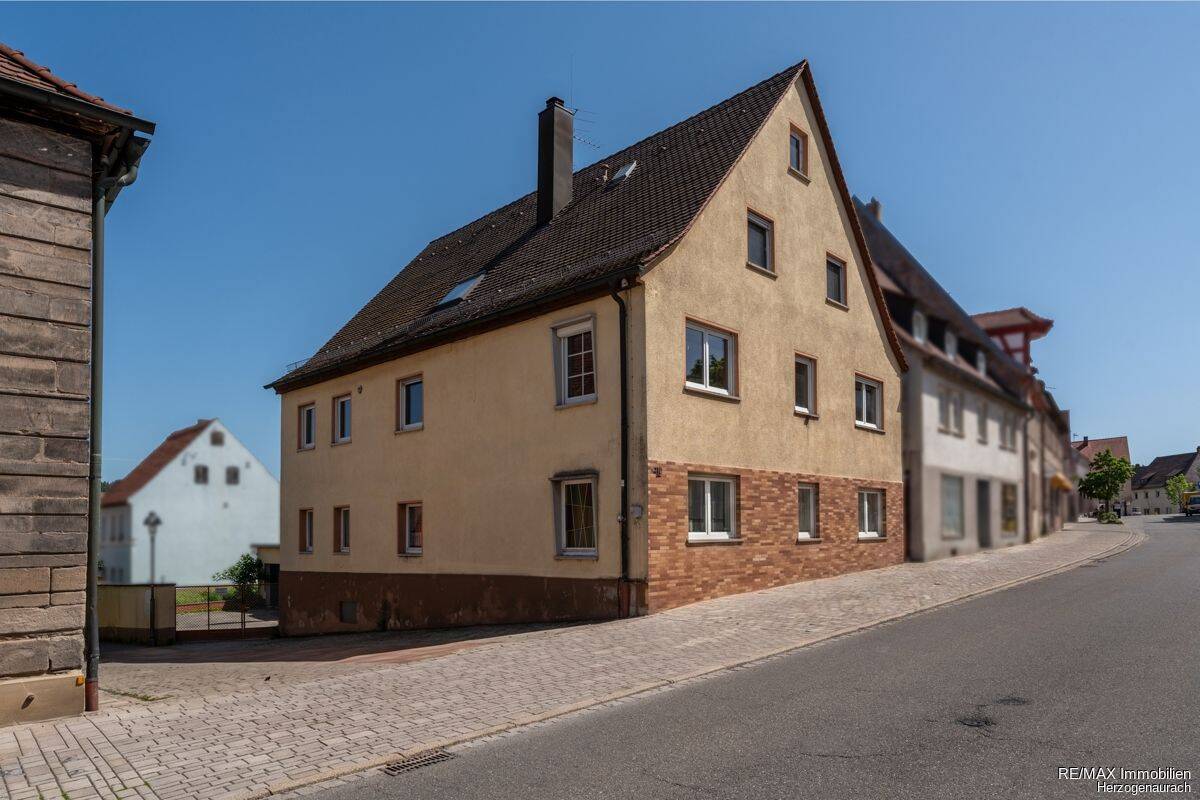 Sanierungsprofi für MFH in Langenzenn gesucht OPEN HOUSE Besichtigungen am So. 26.07. 10 – 12 Uhr, 90579 Langenzenn