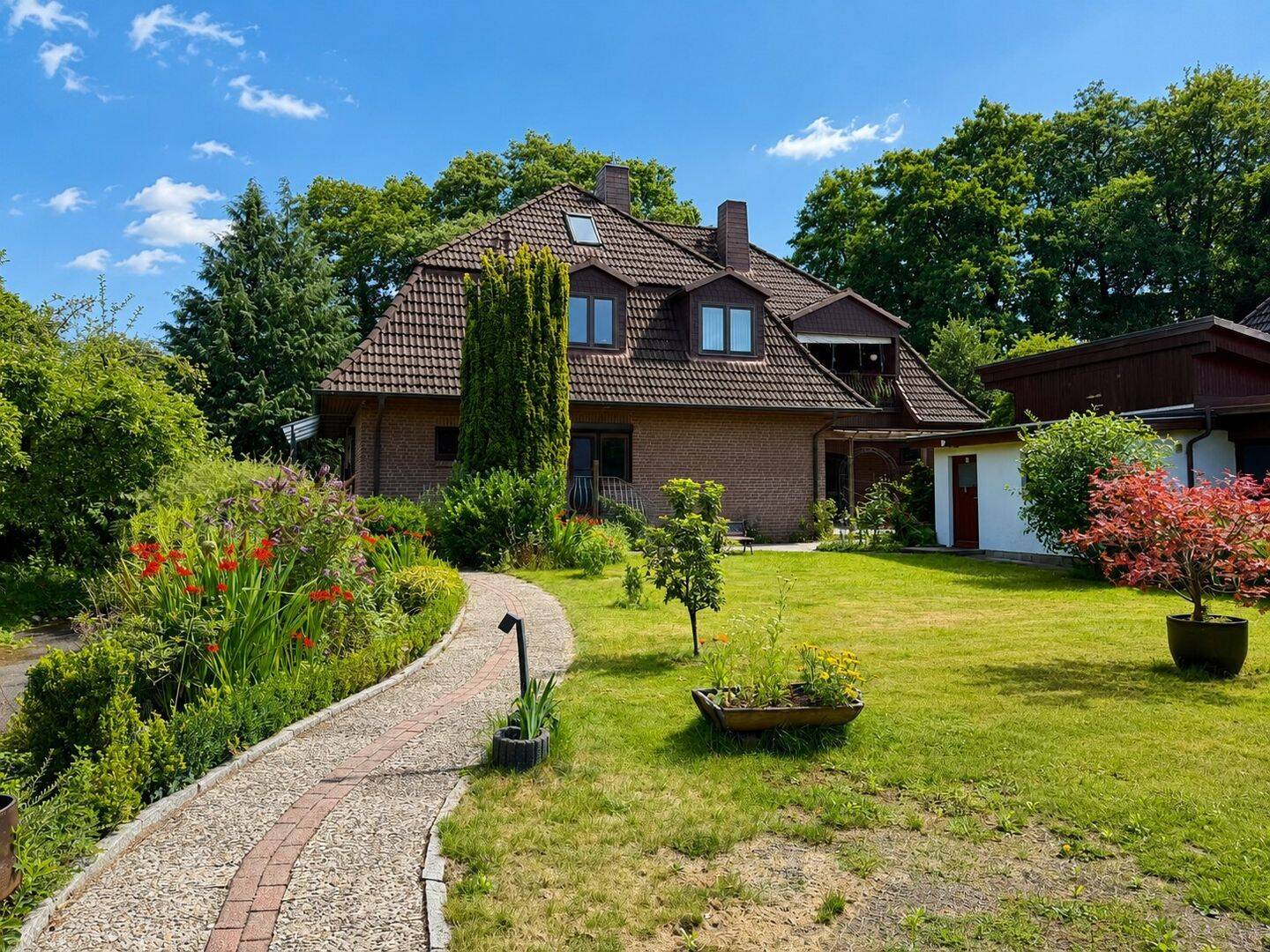 Viel Platz & viel Ruhe: Großzügige 4 Zi.-Wohnung im Zweifamilienhaus., 22395 Hamburg (Wandsbek Bergstedt Poppenbüttel Sasel Wohldorf-Ohlstedt)