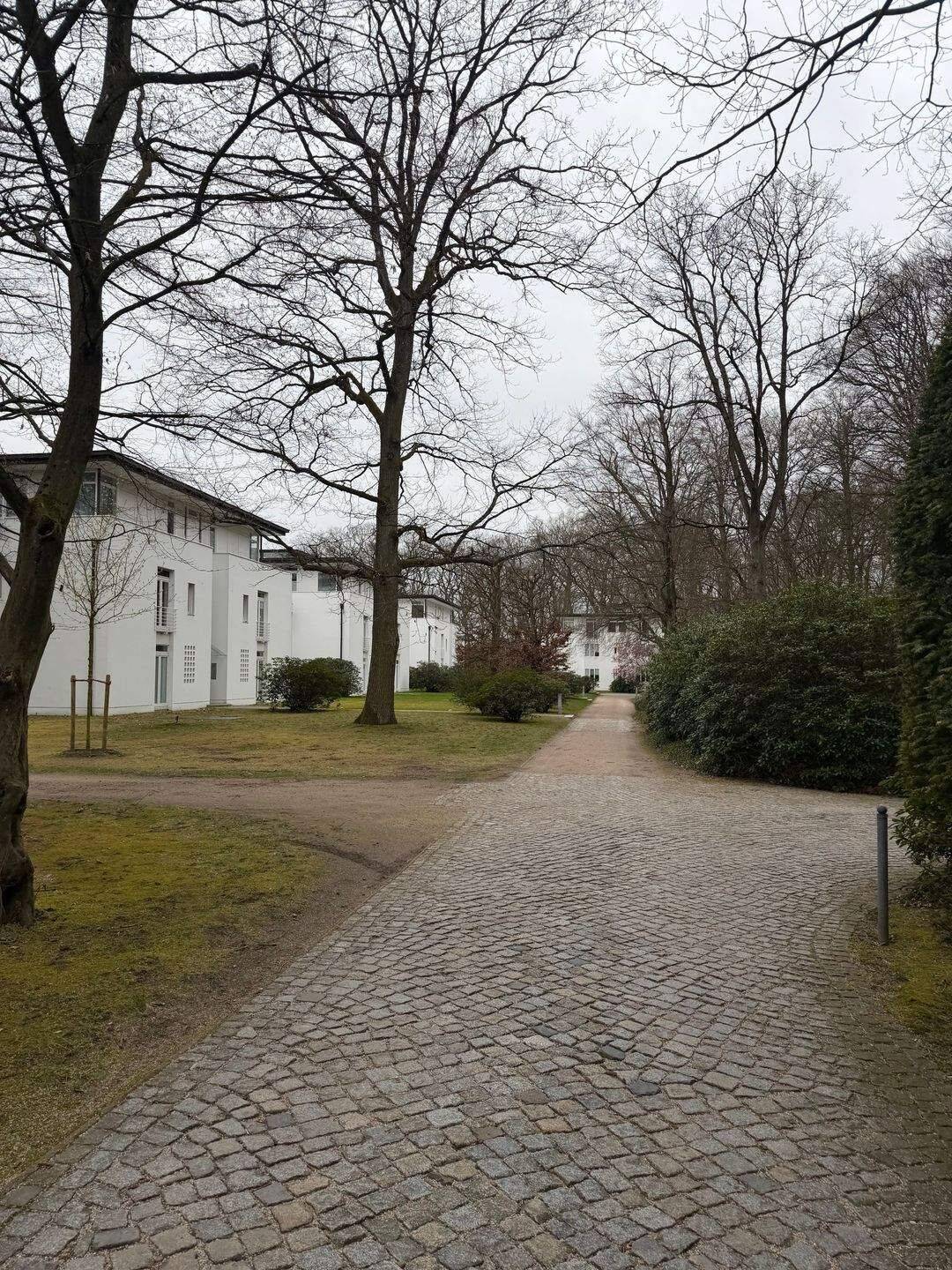 Großzügige Dachgeschosswohnung in ruhiger Lage von Hamburg-Sasel, 22395 Hamburg (Wandsbek Bergstedt Poppenbüttel Sasel Wohldorf-Ohlstedt)