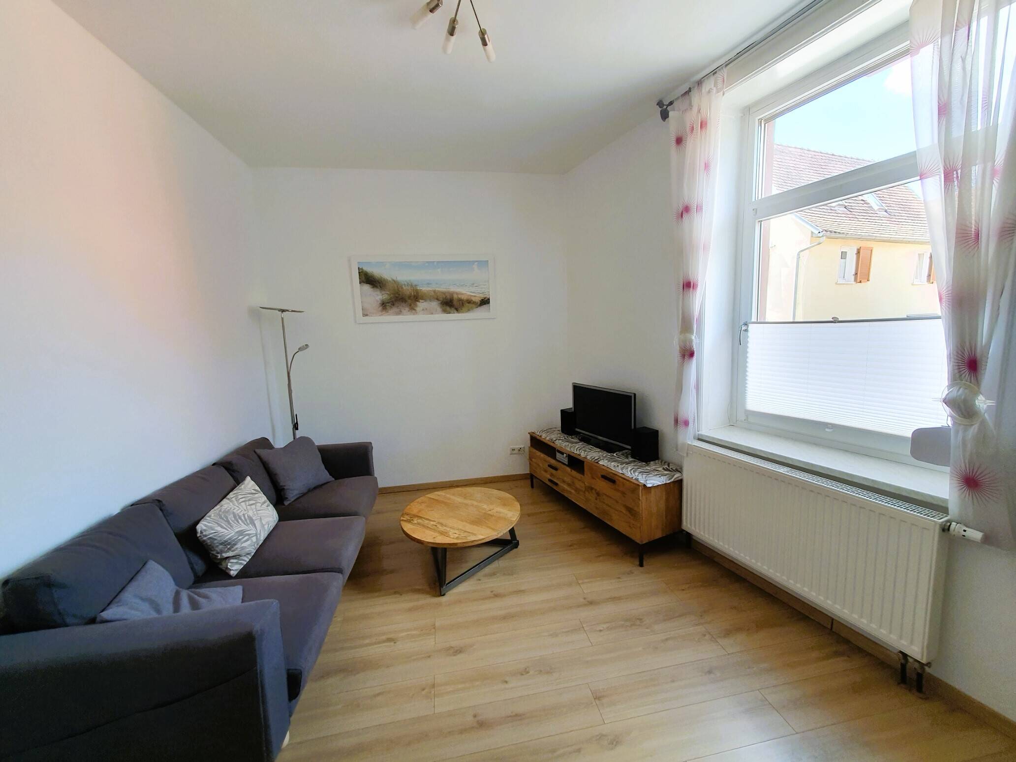 WohnRaumAgentur.de: Frankfurt-Eschersheim: Möblierte 2 Zimmerwohnung, 60431 Frankfurt am Main