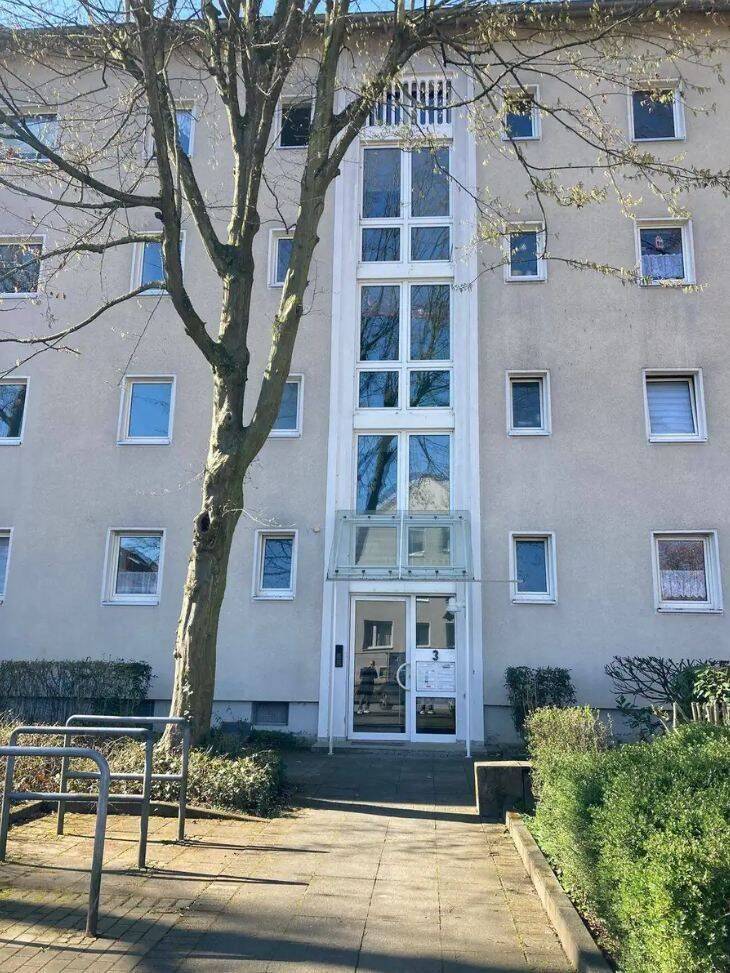 46208/81 Großzügige 4-Zi.-Wohnung mit Loggia in Bonn-Friesdorf!, 53175 Bonn (Bad Godesberg Friesdorf Plittersdorf)
