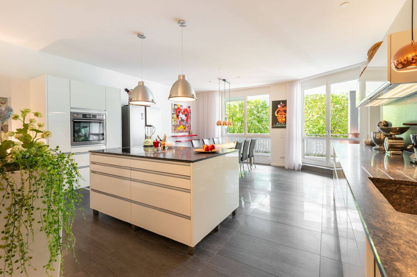 AIGNER – Zwischen Luitpoldpark und Kurfürstenplatz: Hochwertige 3-Zimmer-Wohnung mit Südbalkon, 80796 München (Schwabing-West)