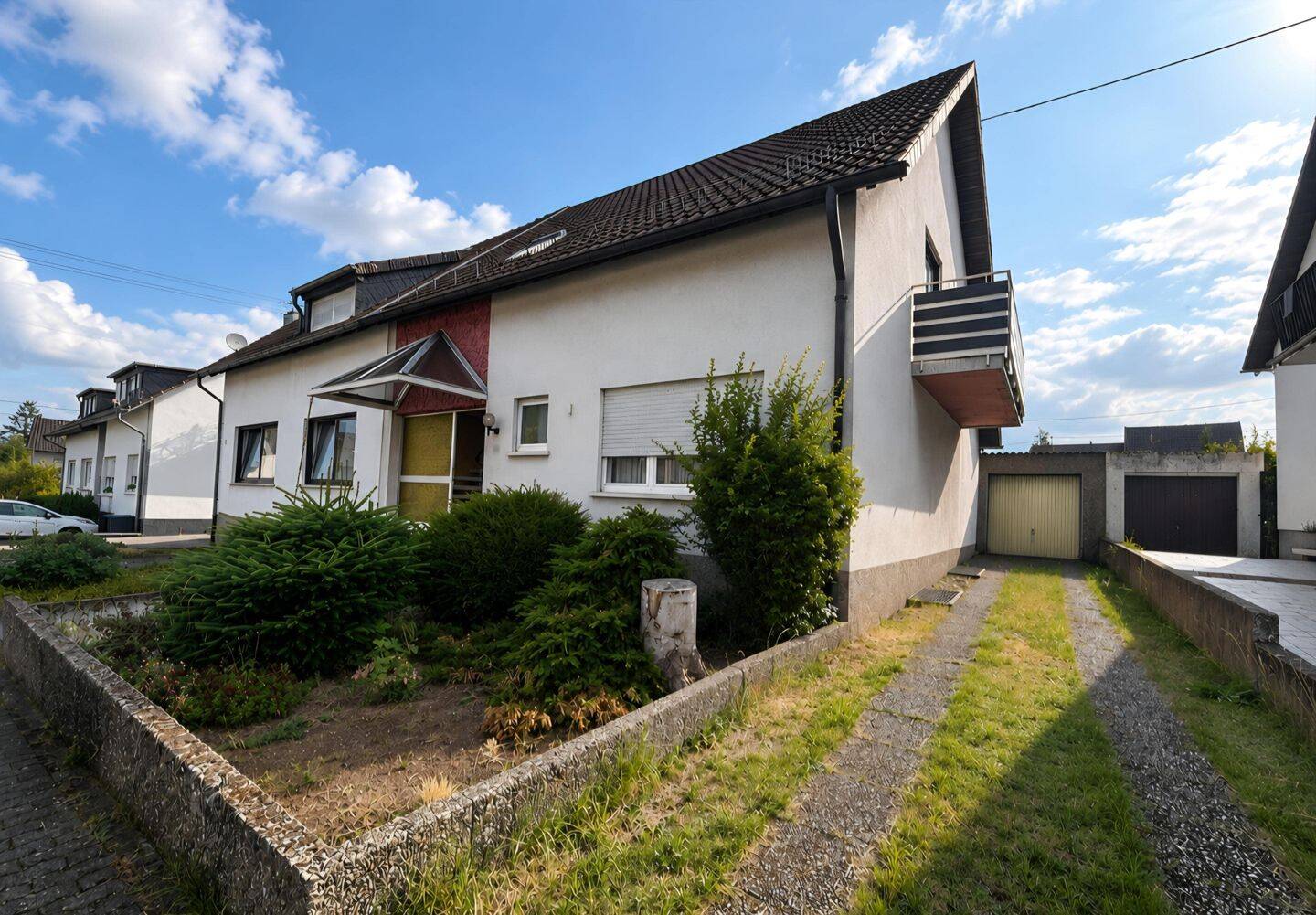 Attraktive Doppelhaushälfte mit Wintergarten in guter Wohnlage von Ensdorf, 66806 Ensdorf