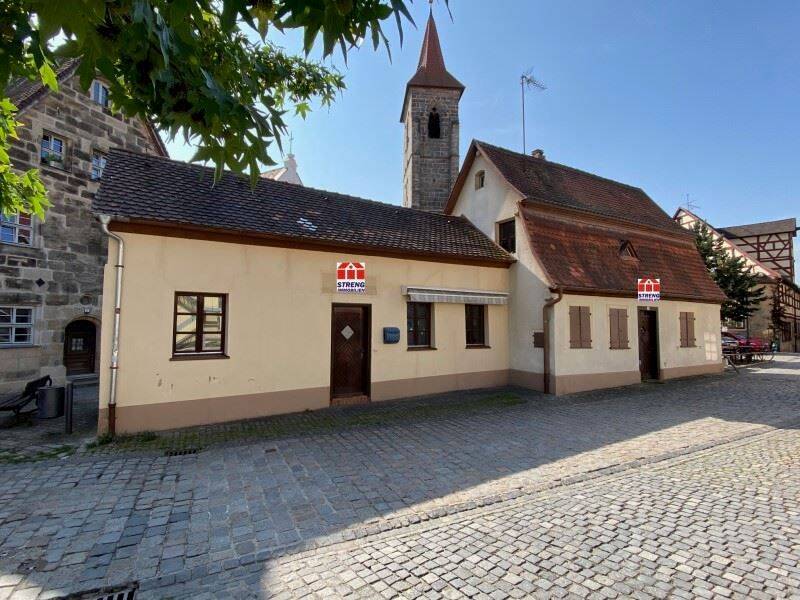 Histor. Altstadthaus: Gewerbe und Wohnen (DMS) EG:3 Räume+Küche, 2WC 72m² Wfl./ OG:2 Räume 47m² Nfl. in Lauf Innenstadt, 91207 Lauf a.d. Pegnitz (Lauf)