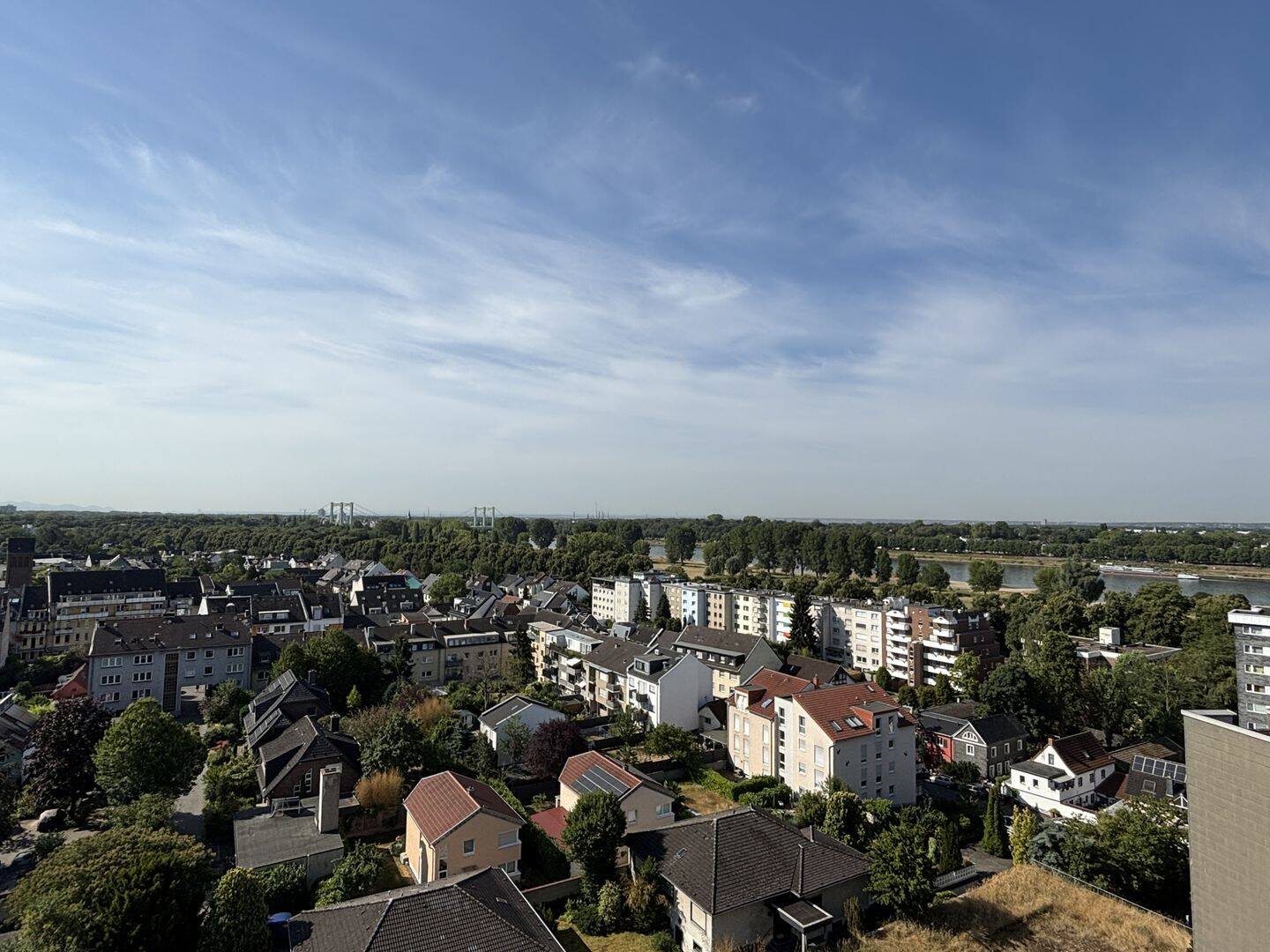 Maisonettewohnung mit spektakulärer Dachterrasse und unverbautem Rheinblick – mit Erbpacht!, 51105 Köln (Porz Humboldt-Gremberg Kalk Poll)