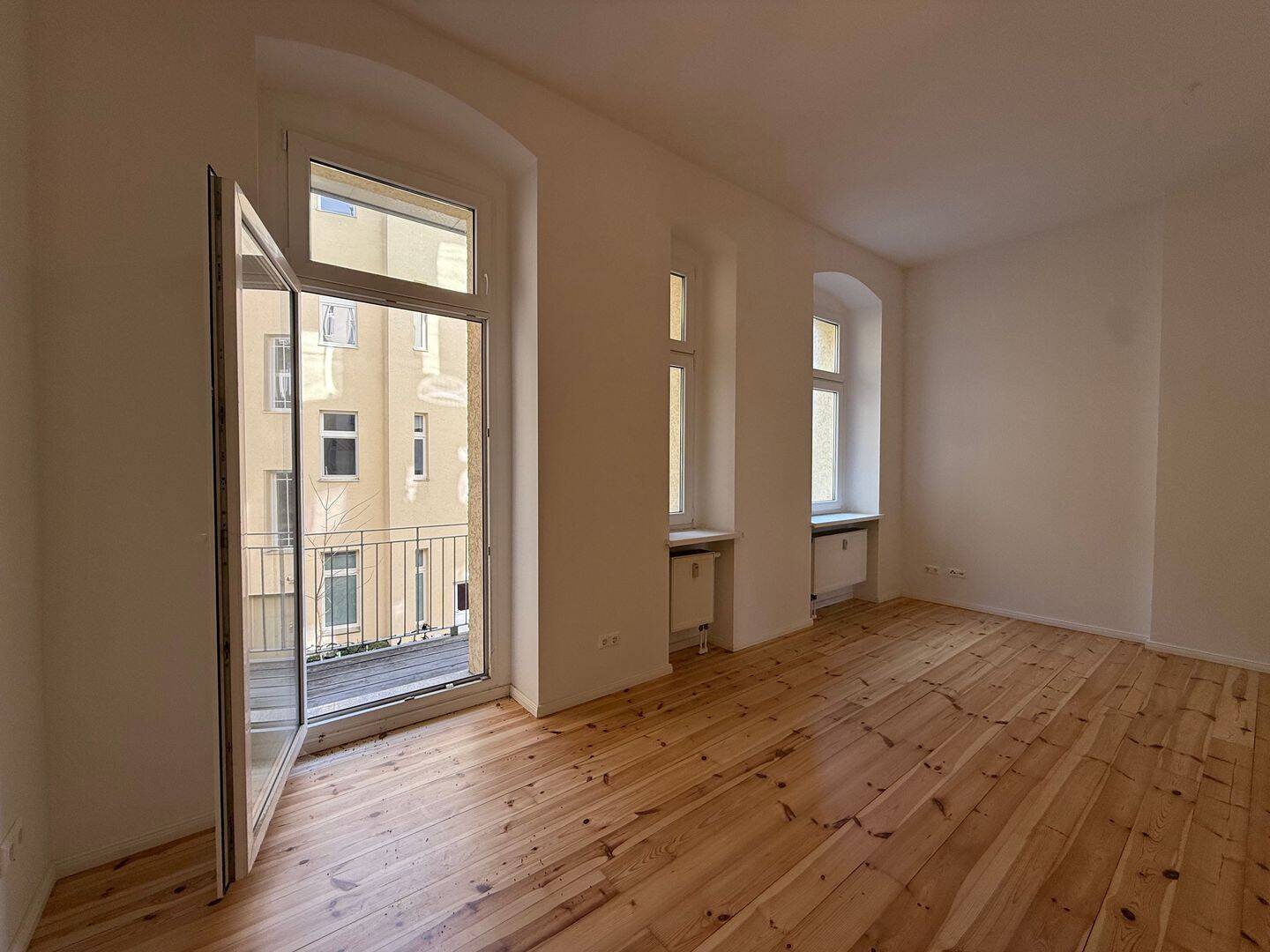 Bezugsfreie, charmante 2-Zimmer-Altbauwohnung mit Balkon, fußläufig vom Weißensee entfernt!, 13088 Berlin (Pankow)