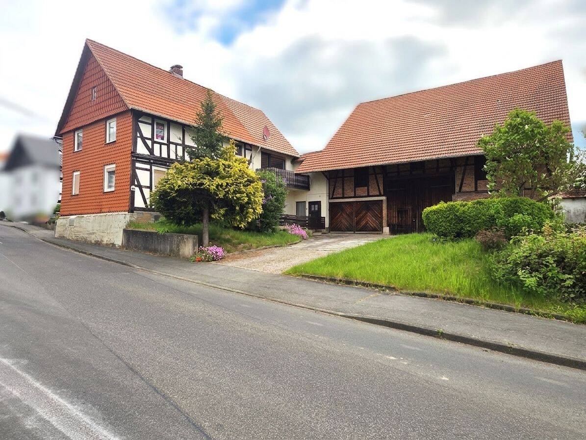 Zweifamilienhaus mit Scheune und großem Garten in Germerode – denkmalgeschützt, 37290 Meißner