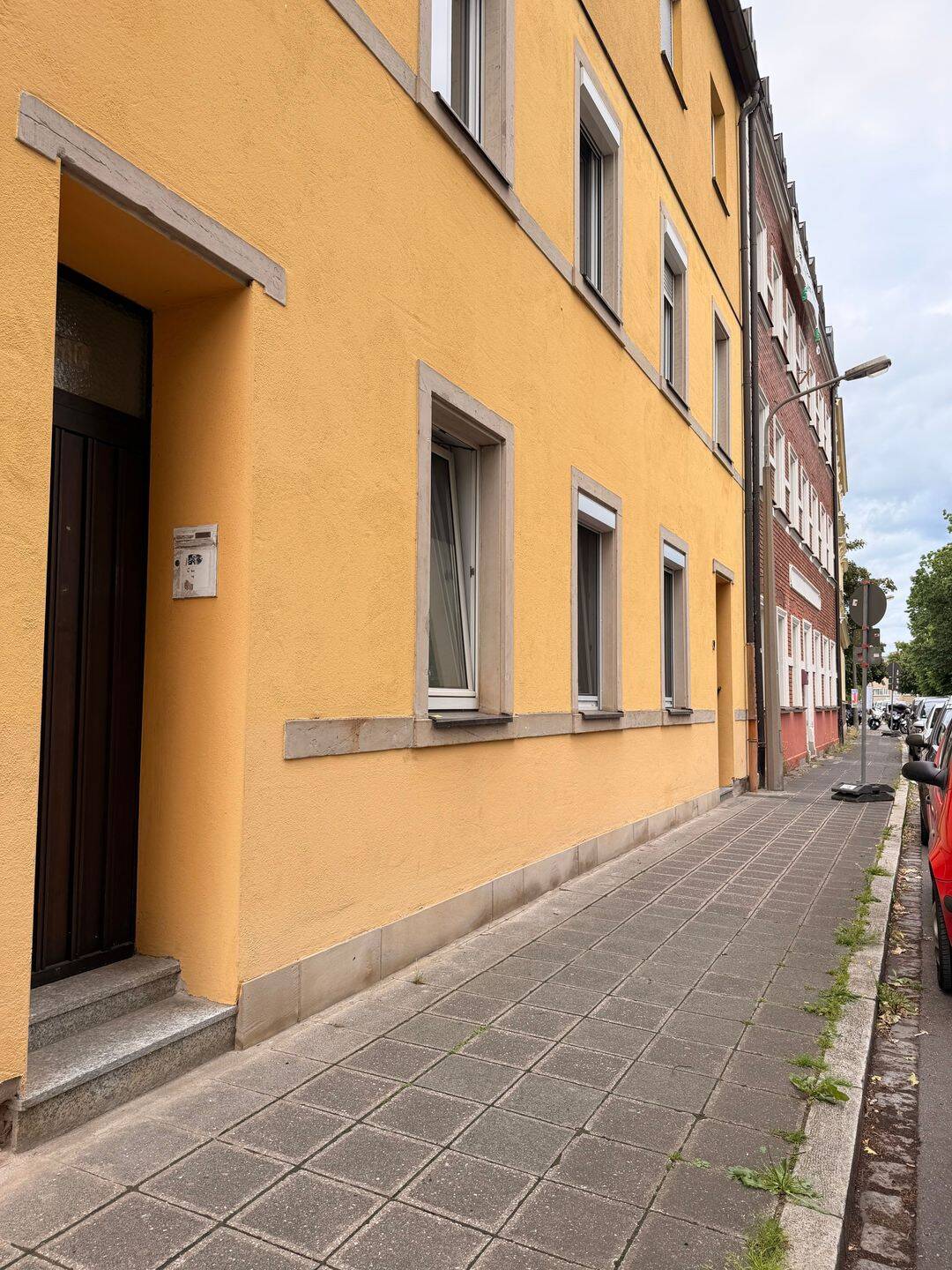 Erdgeschosswohnung mit separatem Hauseingang, Barrierearm, 90427 Nürnberg