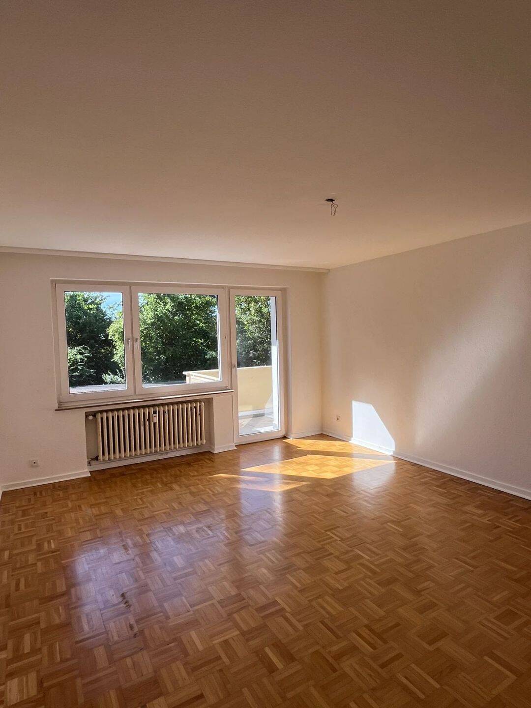 Helle 2-Zimmer Wohnung in Kottenforstnähe, 53125 Bonn