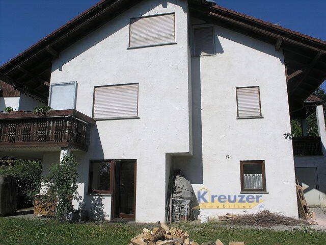 Ruhig Lage * Bezugsfrei * Renoviert – Hübsche 2 Zi.-Wohnung in Teilort von Berg !, 88276 Berg