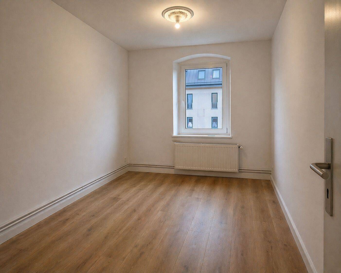 Helle 2 Zimmer Altbauwohnung mit EBK in Berlin Pankow, 13156 Berlin (Pankow Kleingartenanlage Alte Baumschule Niederschönhausen Rosenthal)