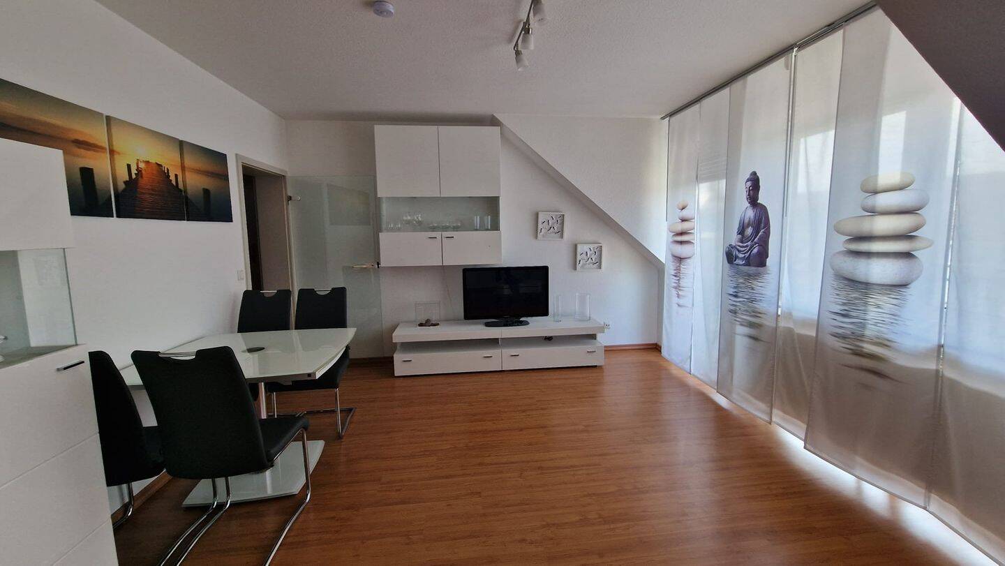 3 Zimmer Maisonettewohnung komplett möbliert, 60437 Frankfurt am Main