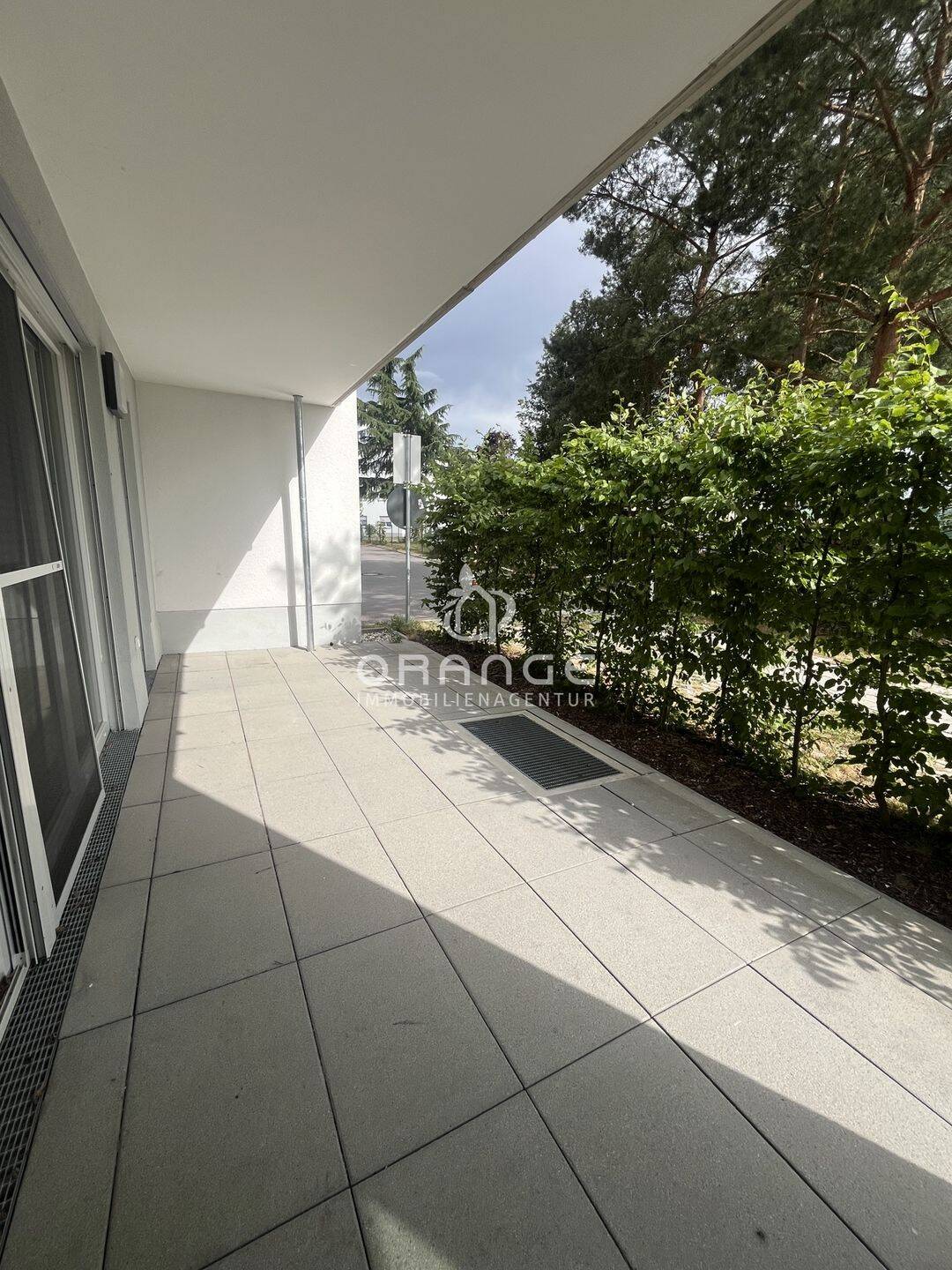 ***Geräumige 4-Zi.-Whg. mit Einbauküche und Terrasse!***, 93158 Teublitz