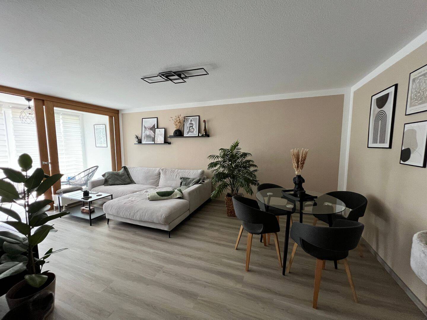 Lichtdurchflutete 3-Zimmer-Wohnung mit Wintergarten im Kiesseecarré, 37085 Göttingen