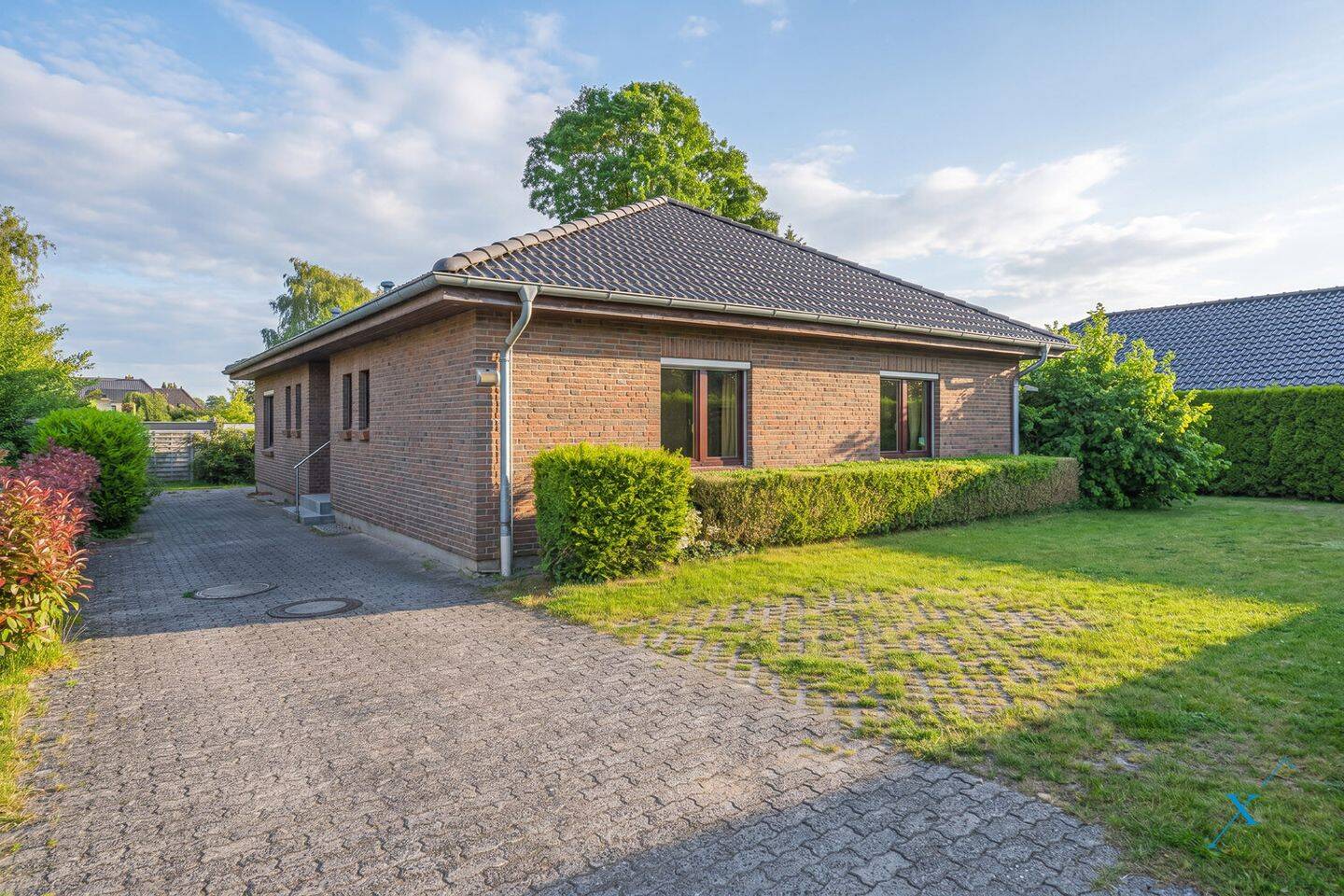 Walmdachbungalow mit viel Potential mitten in Flensburg Mürwik, 24944 Flensburg (Fruerlund Mürwik)