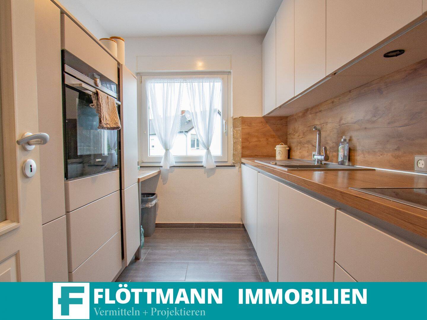 Attraktive 3-ZKB-Wohnung mit Balkon in Bielefeld-Sennestadt, 33689 Bielefeld (Dalbke Sennestadt)
