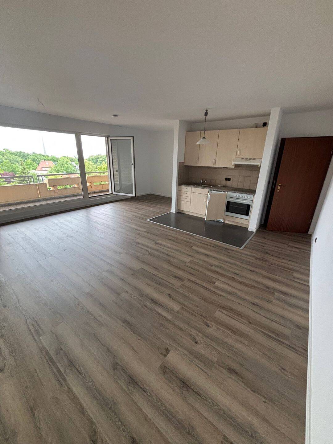 1 Zimmer Wohnung mit schönem Balkon, 49078 Osnabrück (Hellern Weststadt)