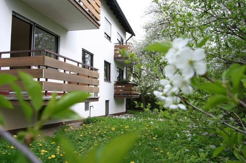 Erstbezug nach Sanierung: Schöne sonnige 2-Zi.-Whg. im DG im Grünen, 90522 Oberasbach