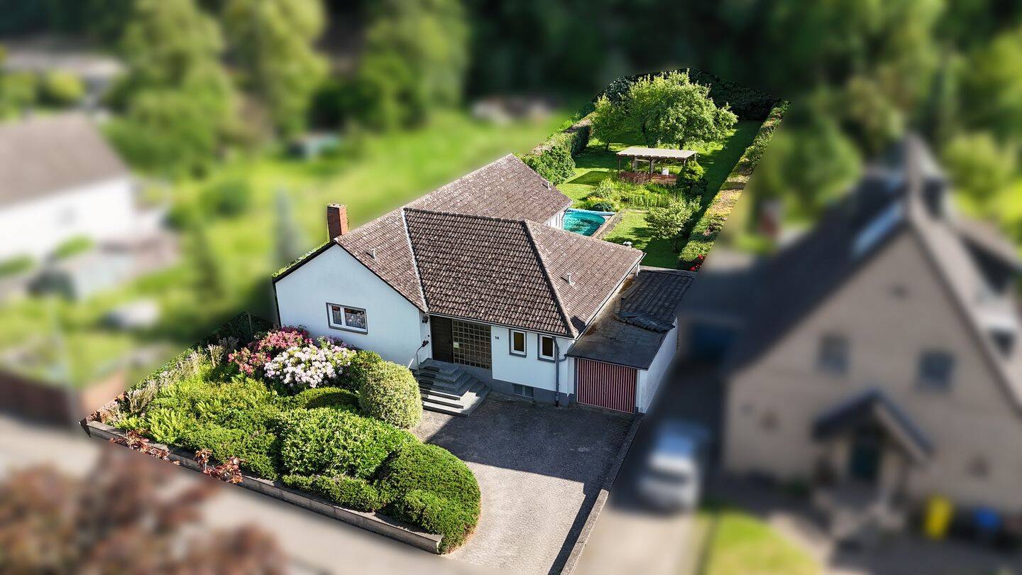 1517 m² Freiheit – freistehender Bungalow mit Pool und großem Garten in Sinzig zu verkaufen, 53489 Sinzig