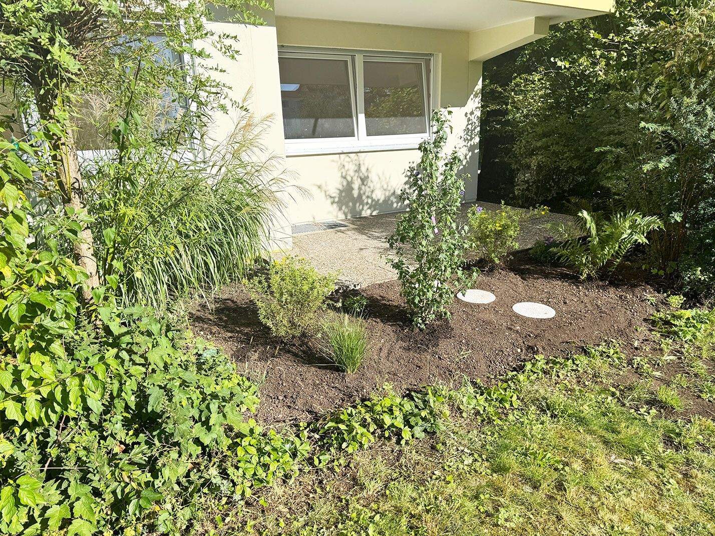 Nähe Westkreuz: Frei, ruhig, grün, sofort beziehbar, top renov. 2-Zimmer-Bes. nach.Vereinbg. – 81243 München – Bild 1 von 4