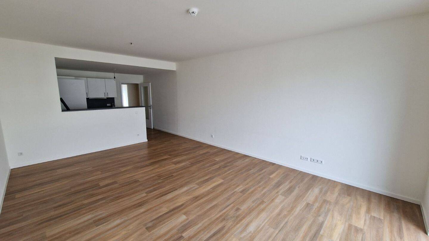 4 Zimmerwohnung mit Balkon/Einbauküche/Dusch & Wannenbad, 12103 Berlin (Tempelhof-Schöneberg Mariendorf Schöneberg Tempelhof)