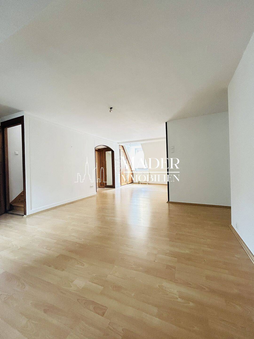 Renovierte Dachgeschosswohnung mit historischem Charme, 96337 Ludwigsstadt