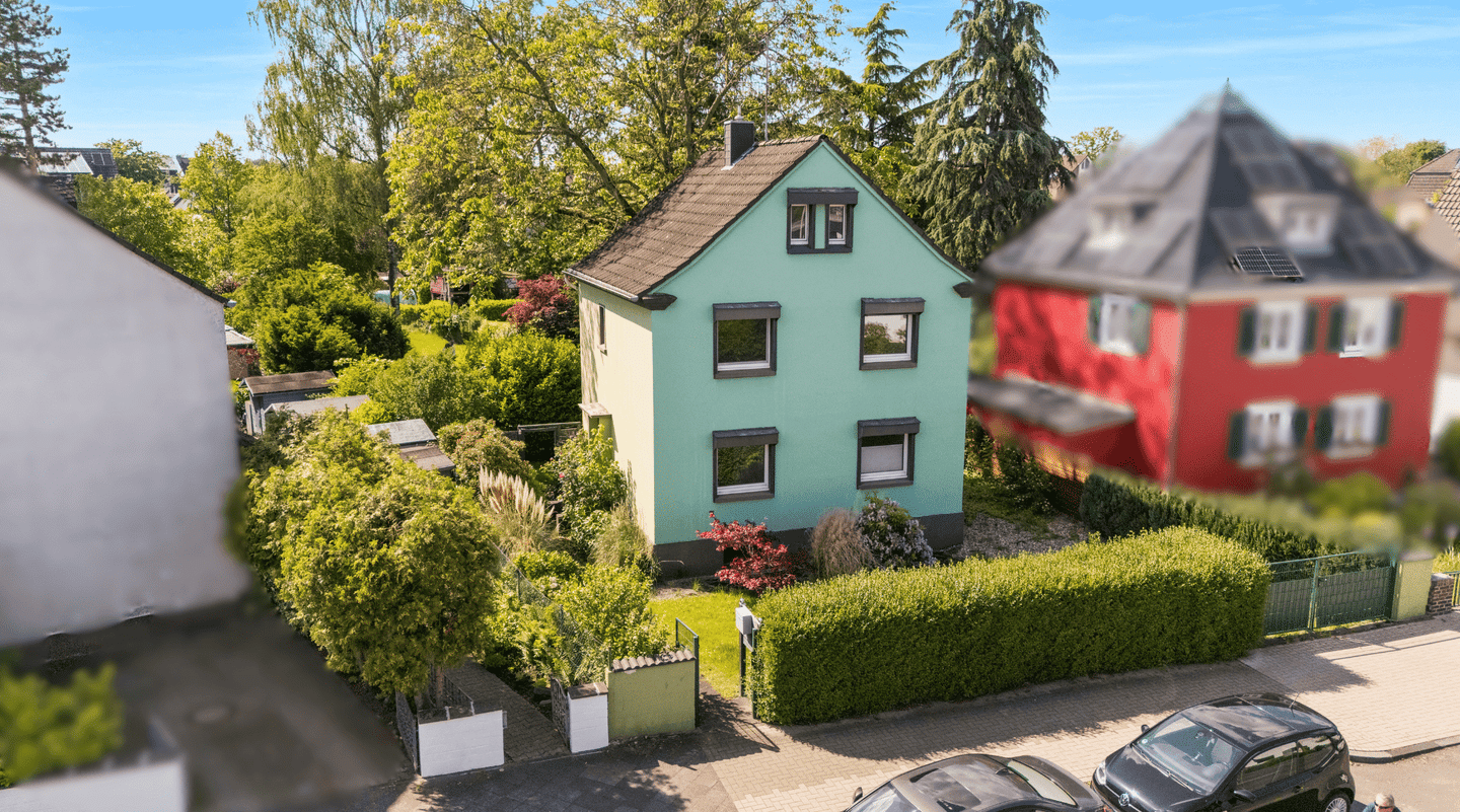 Charmantes Einfamilienhaus mit großem Grundstück und Gestaltungspotenzial in Hilden, 40721 Hilden (Unterbach)