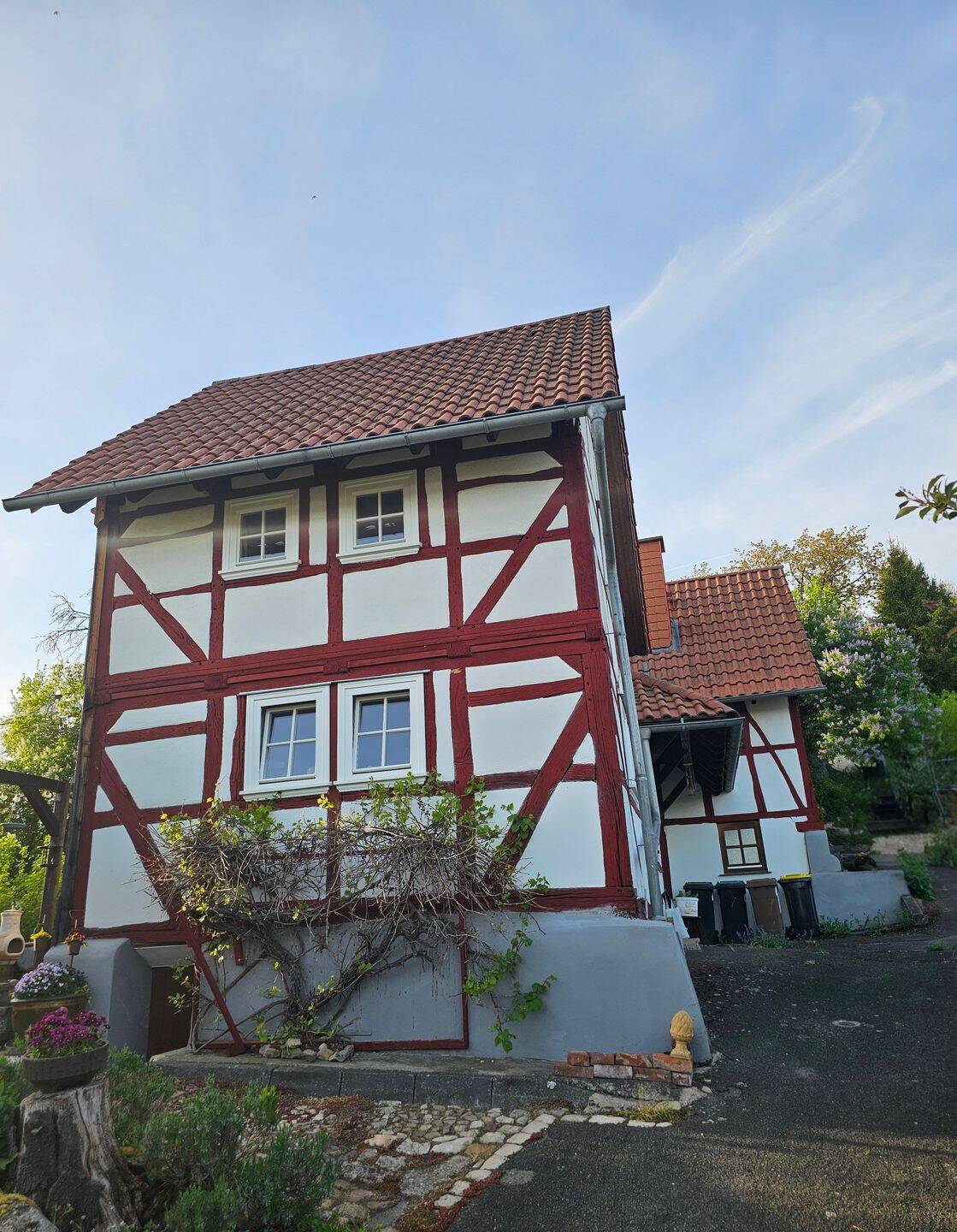 Einfamilienhaus mit Dielenboden, Einbauküche, Holzofen & Garten: Historischer Charme trifft modernen Wohnkomfort, 37269 Eschwege