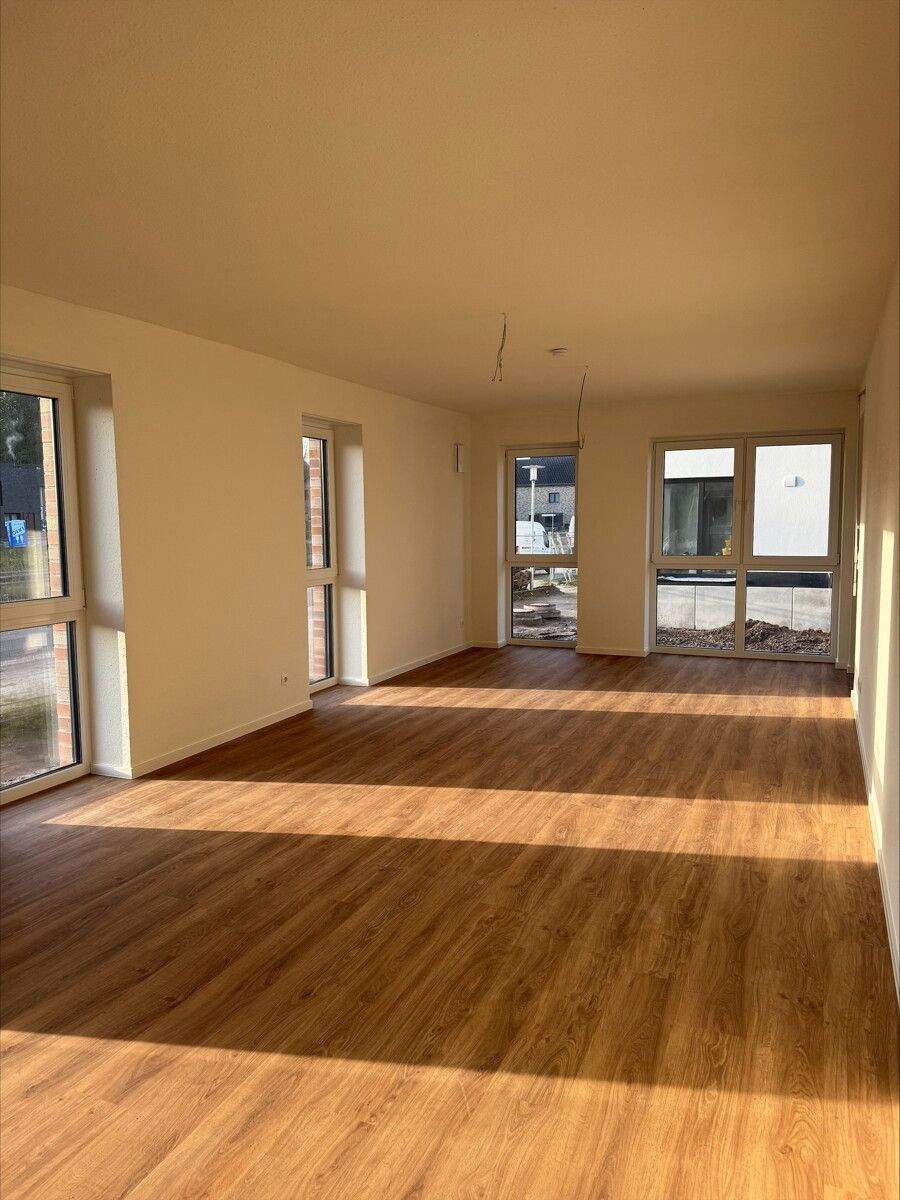 Großzügige, helle Erdgeschosswohnung am Fliegerhorst zur Miete !, 26127 Oldenburg (Oldb) (Alexandersfeld Bürgerfelde Nadorst)