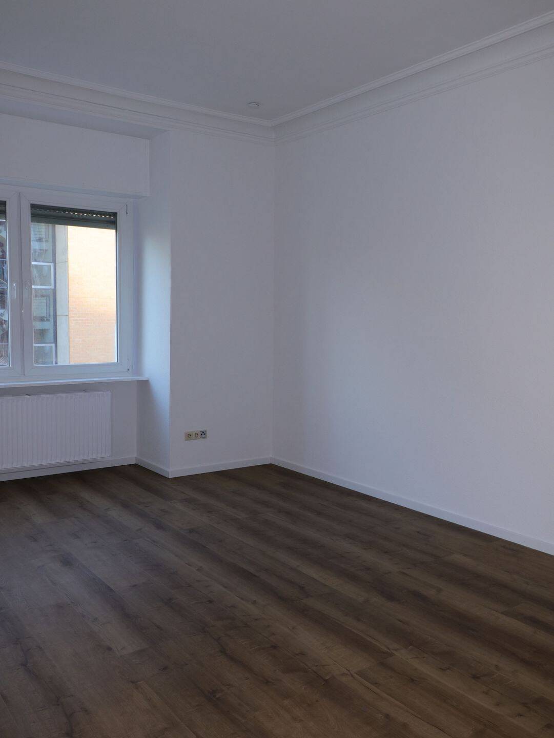 Erstbezug nach umfassender Renovierung – stilvolle Altbauwohnung mit hohen Decken und historischen Stuckelementen, 76135 Karlsruhe (Beiertheim-Bulach Oberreut Südweststadt Weststadt)