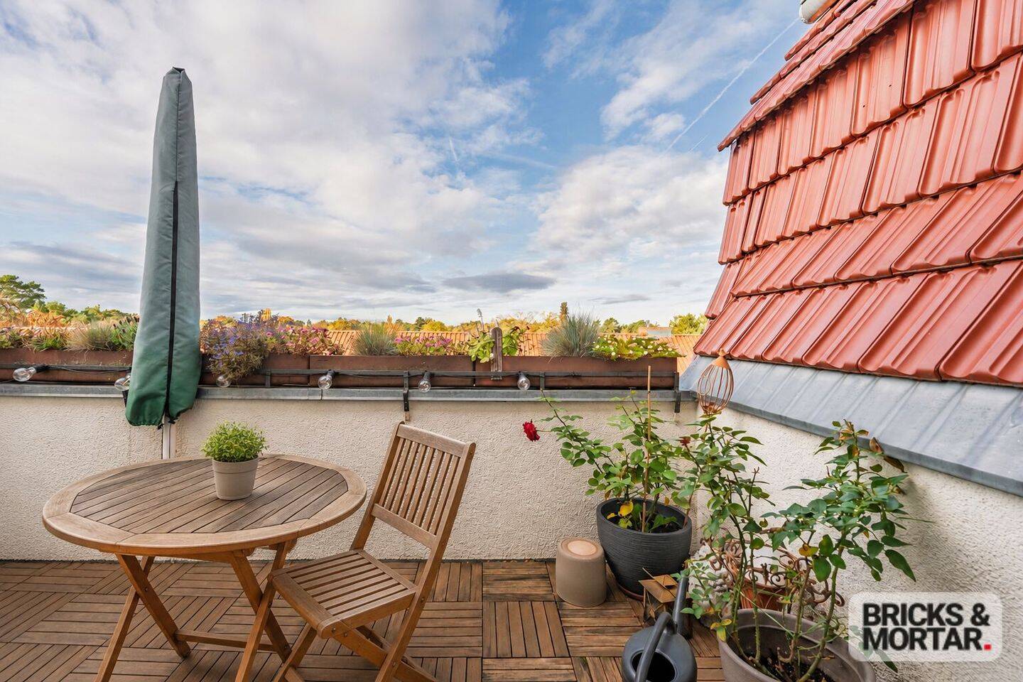 Vermietete Dachgeschosswohnung mit Balkon & Aufzug – herrschaftlicher Altbau in Grunewald, 14193 Berlin (Steglitz-Zehlendorf Dahlem Grunewald Nikolassee Schmargendorf)