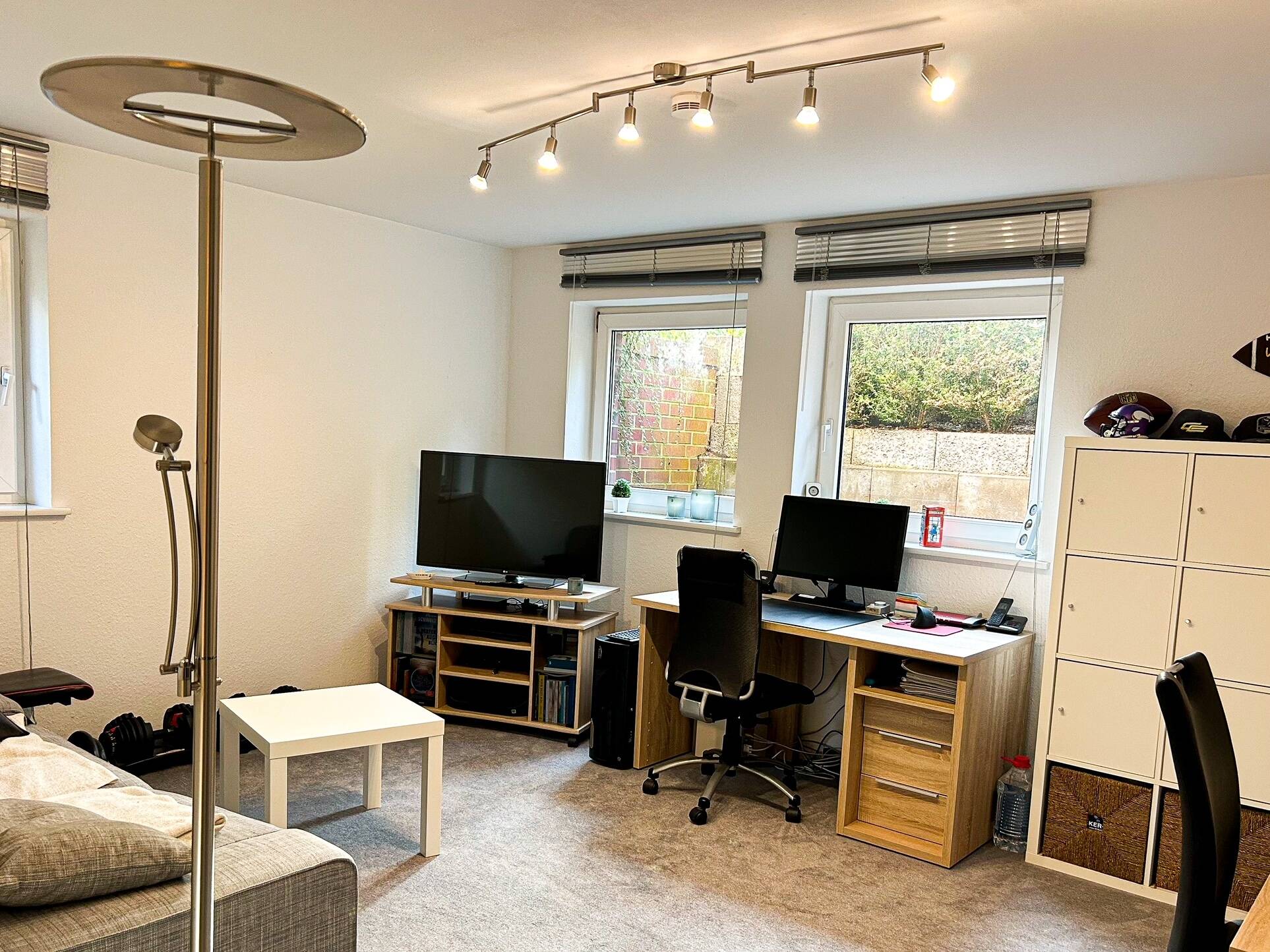 Gut geschnittene 2-Zimmer-Souterrain-Wohnung in ruhiger Lage, 22393 Hamburg (Wandsbek Bramfeld Poppenbüttel Sasel Wellingsbüttel)